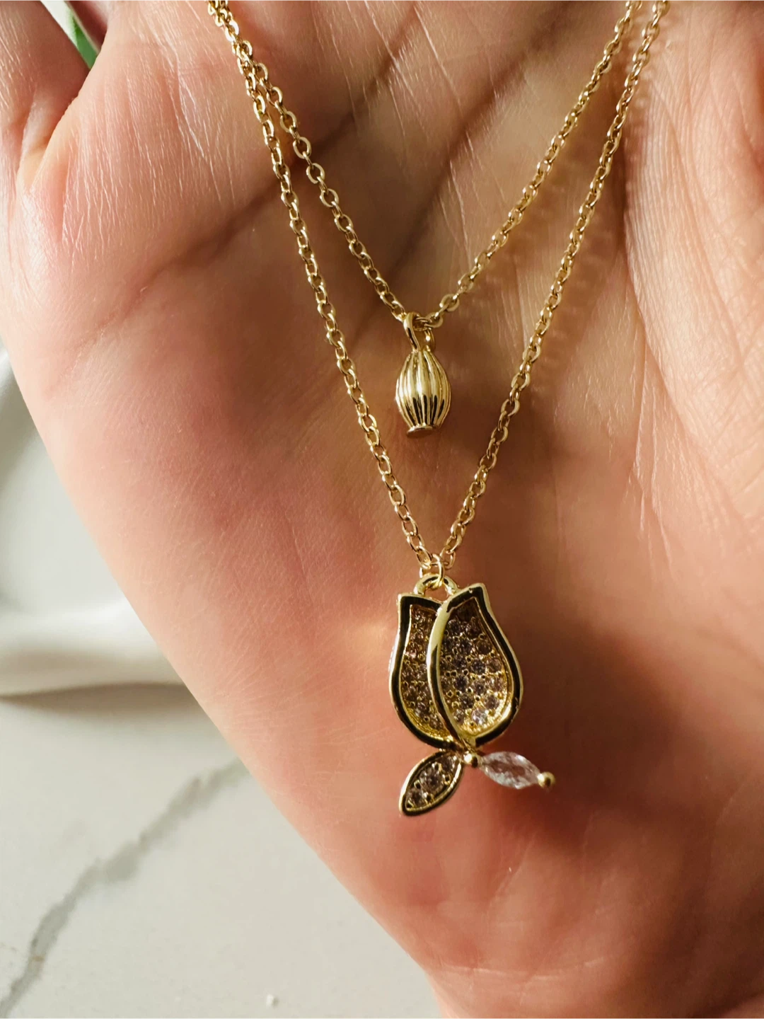 Gold Layered Tulip Necklace - photo 3