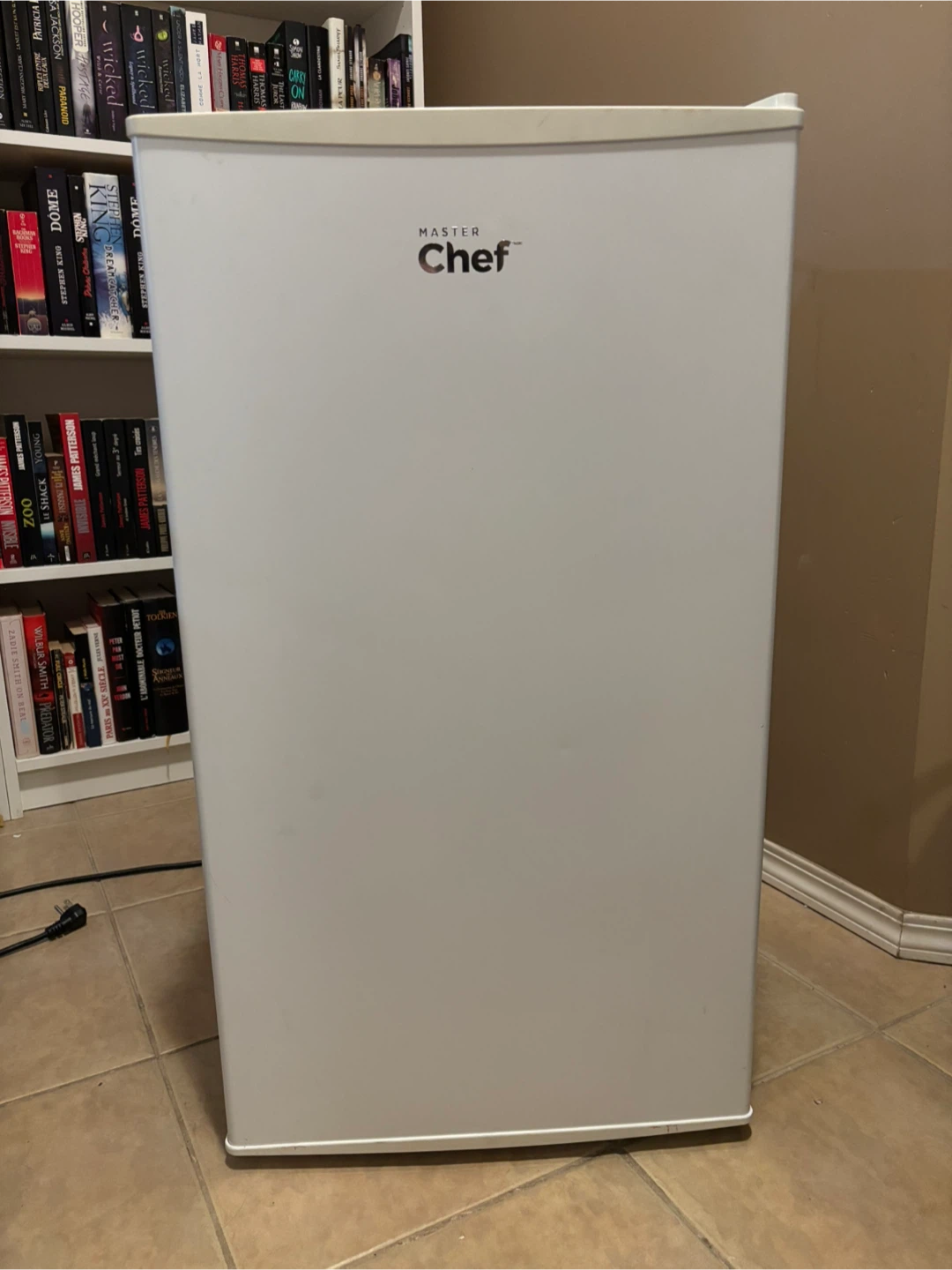 Master Chef Compact Mini Fridge