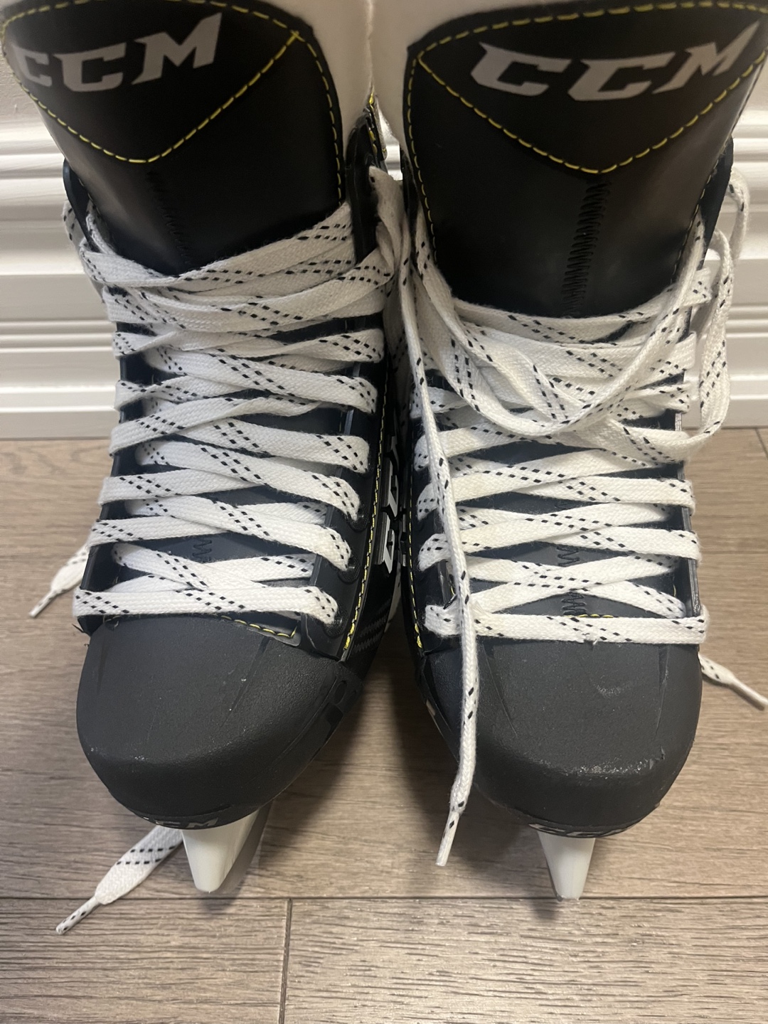CCM Tacks 230 Ice Hockey Skates - Size US 4 - photo 2