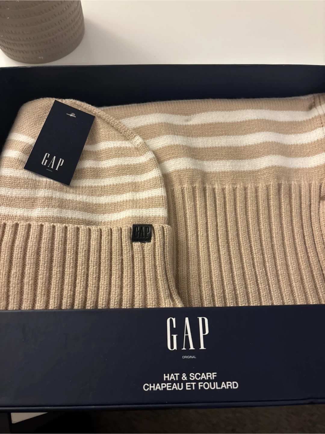 GAP Hat & Scarf Set - Beige/White - New in Box