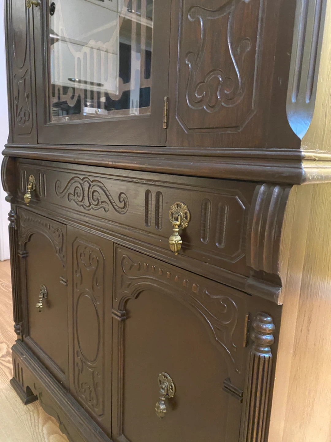 Antique Krug Bros Oak Wood China Cabinet Hutch (CAN DELIVER) - photo 5