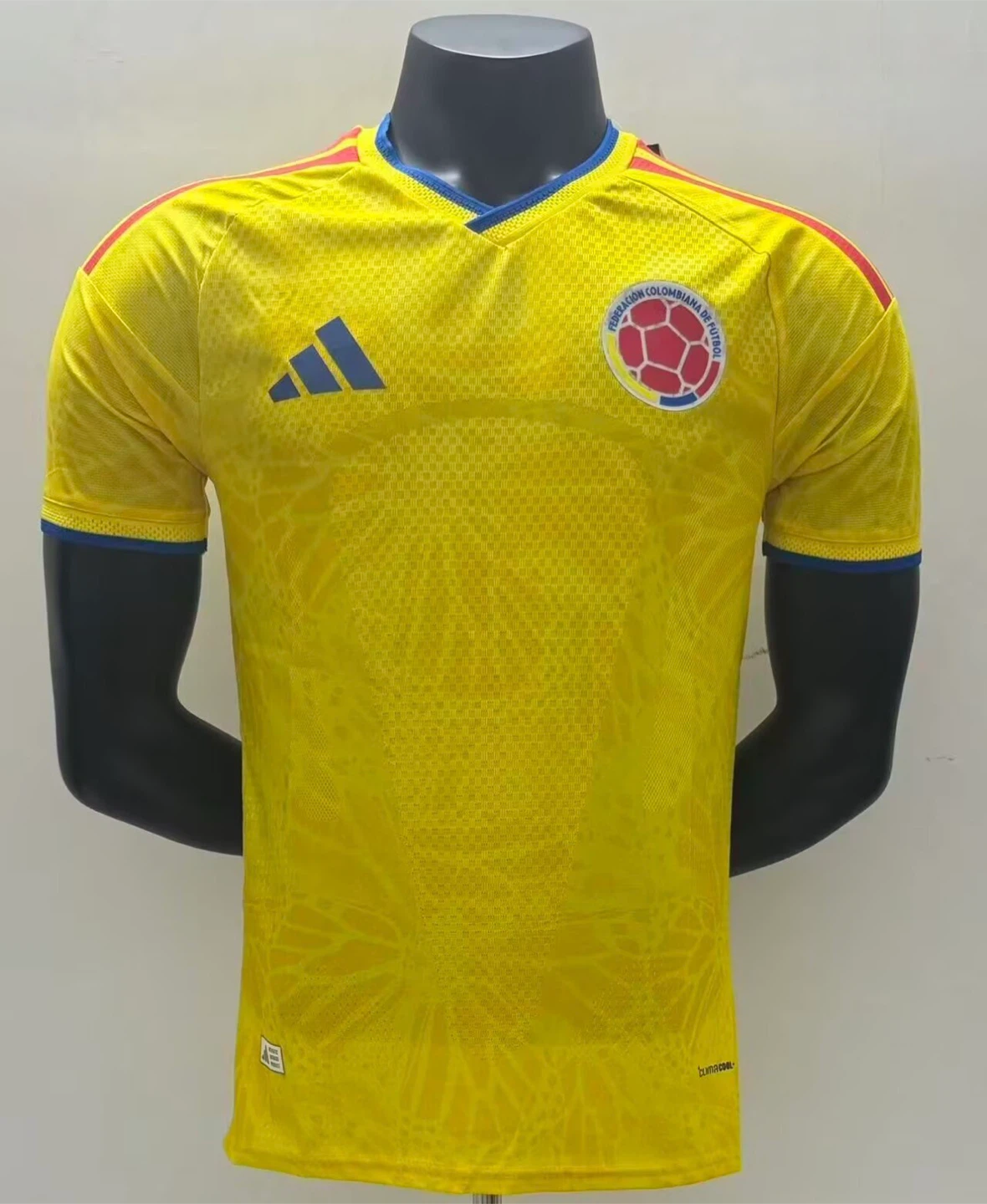Columbia Soccer World Cup 2026 jerseys - blue&yellow- New - photo 2