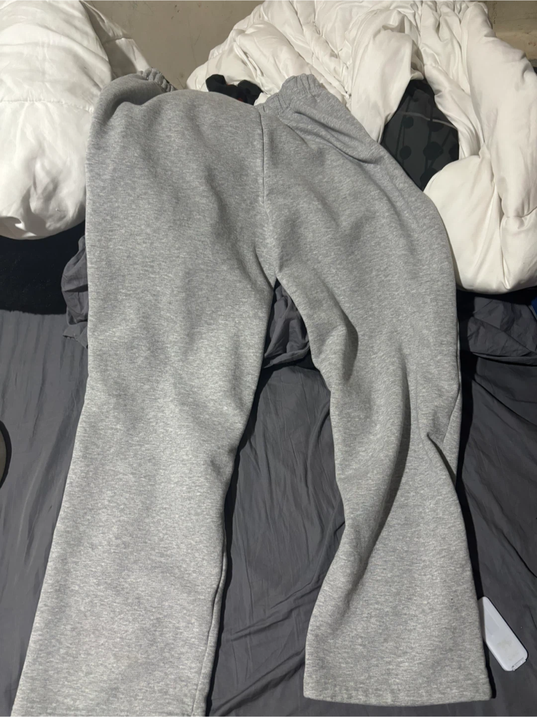 ALO Accolade Straight Leg Sweatpants - Size M - photo 3
