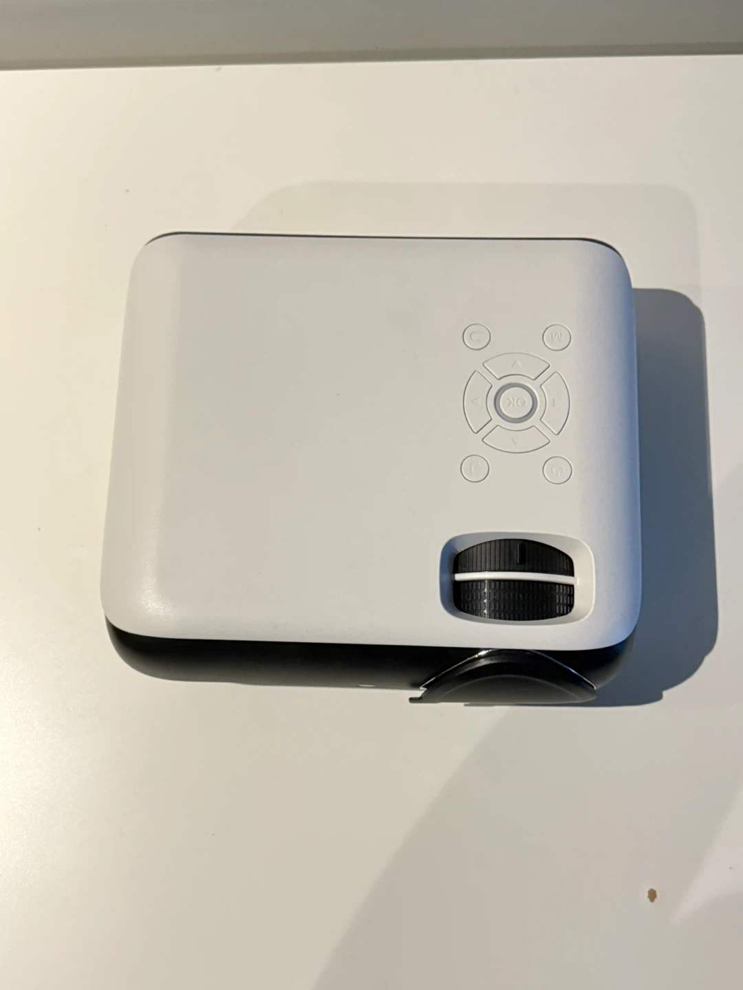 HAPPRUN 1080p Projector - photo 2