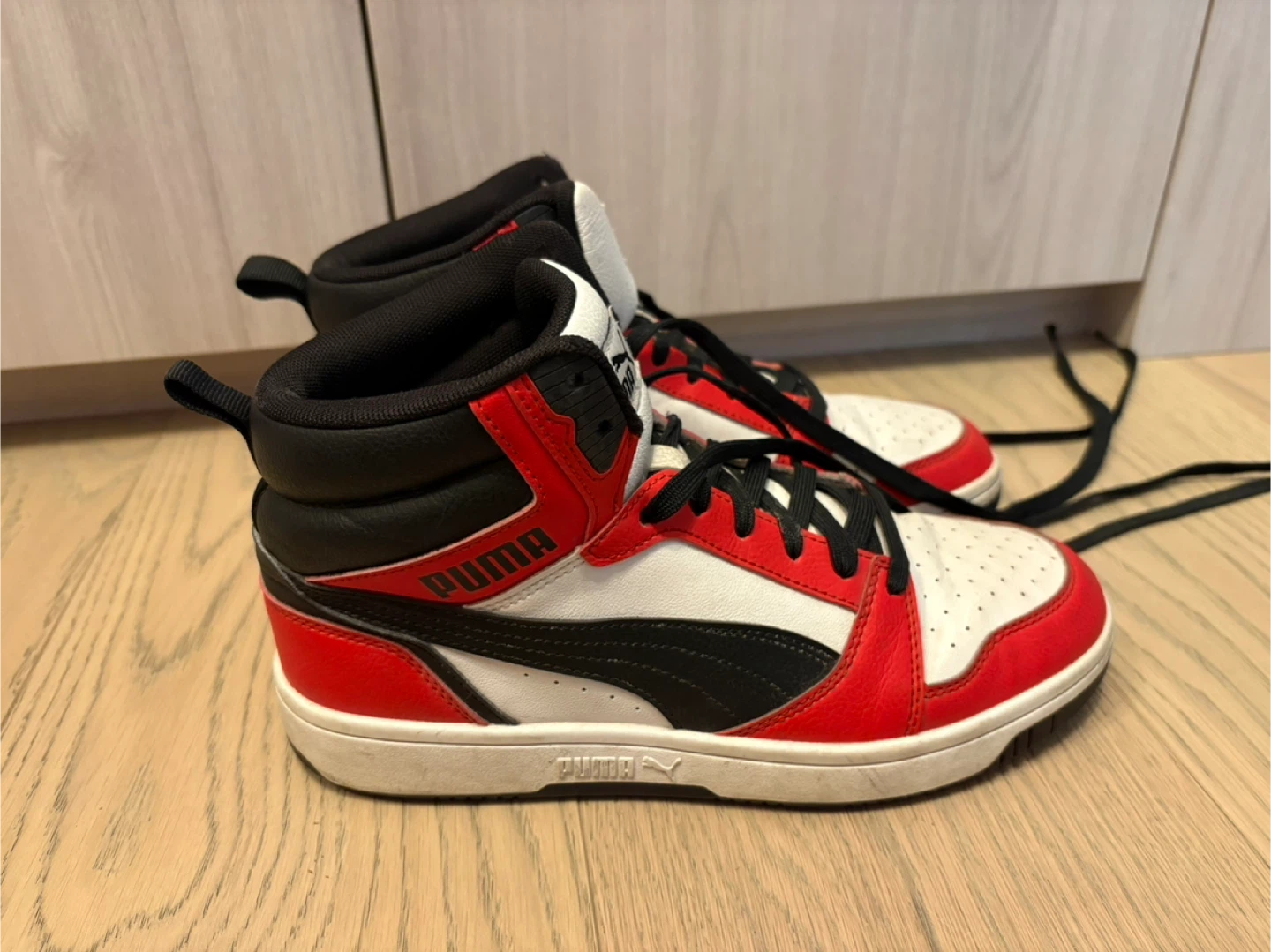 Puma High Top Sneakers - size 6.5 Youth