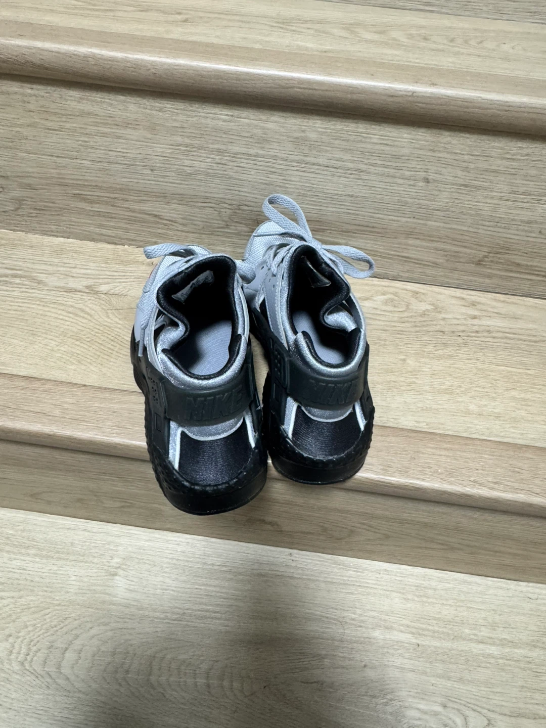 Nike Huarache Run - Grey/Black - Size US 6Y - photo 2