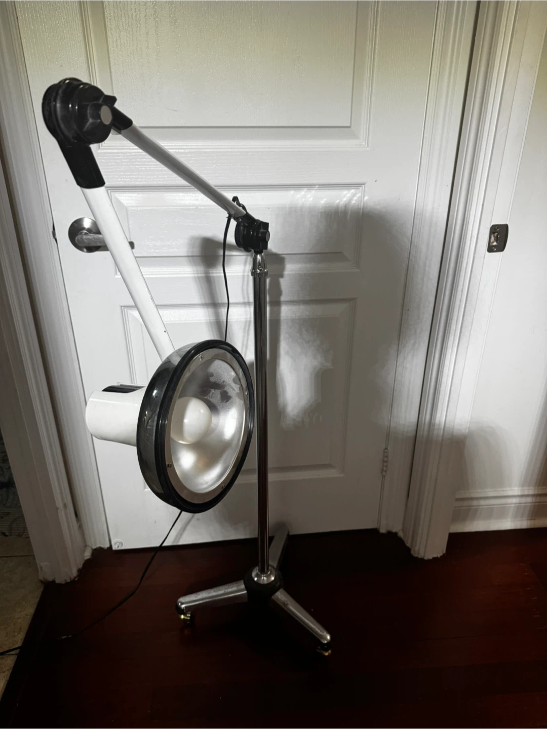 Movable,  Adjustable Floor Lamp - photo 2