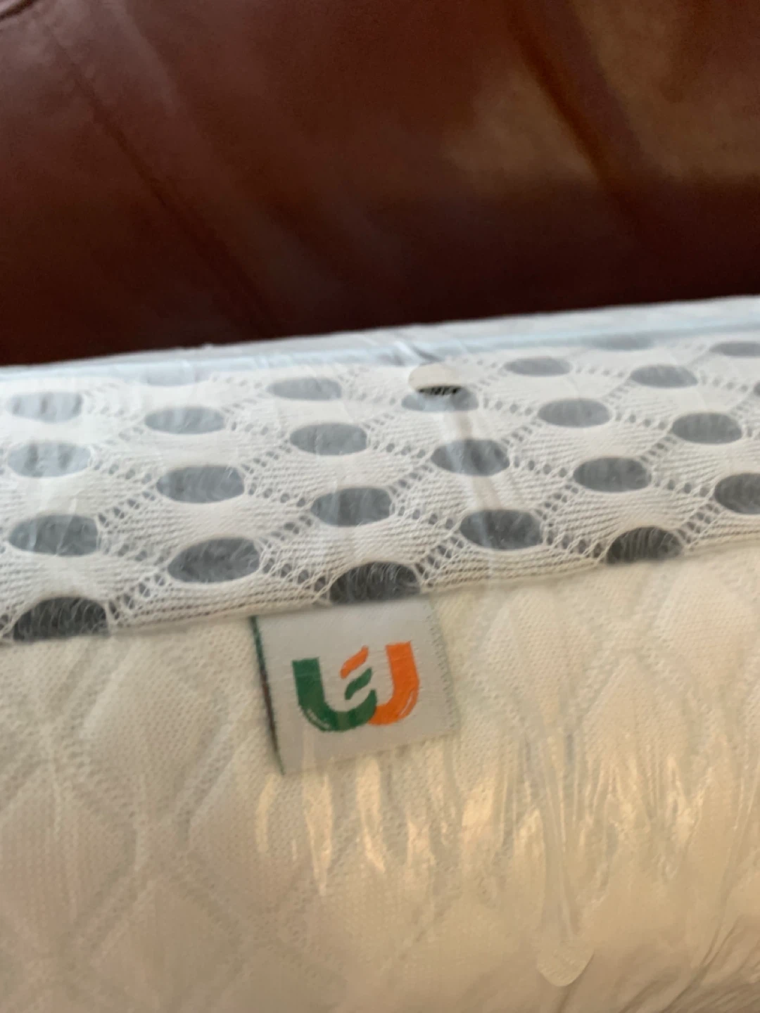Memory Foam Cooling Pillow – Brand New - photo 2