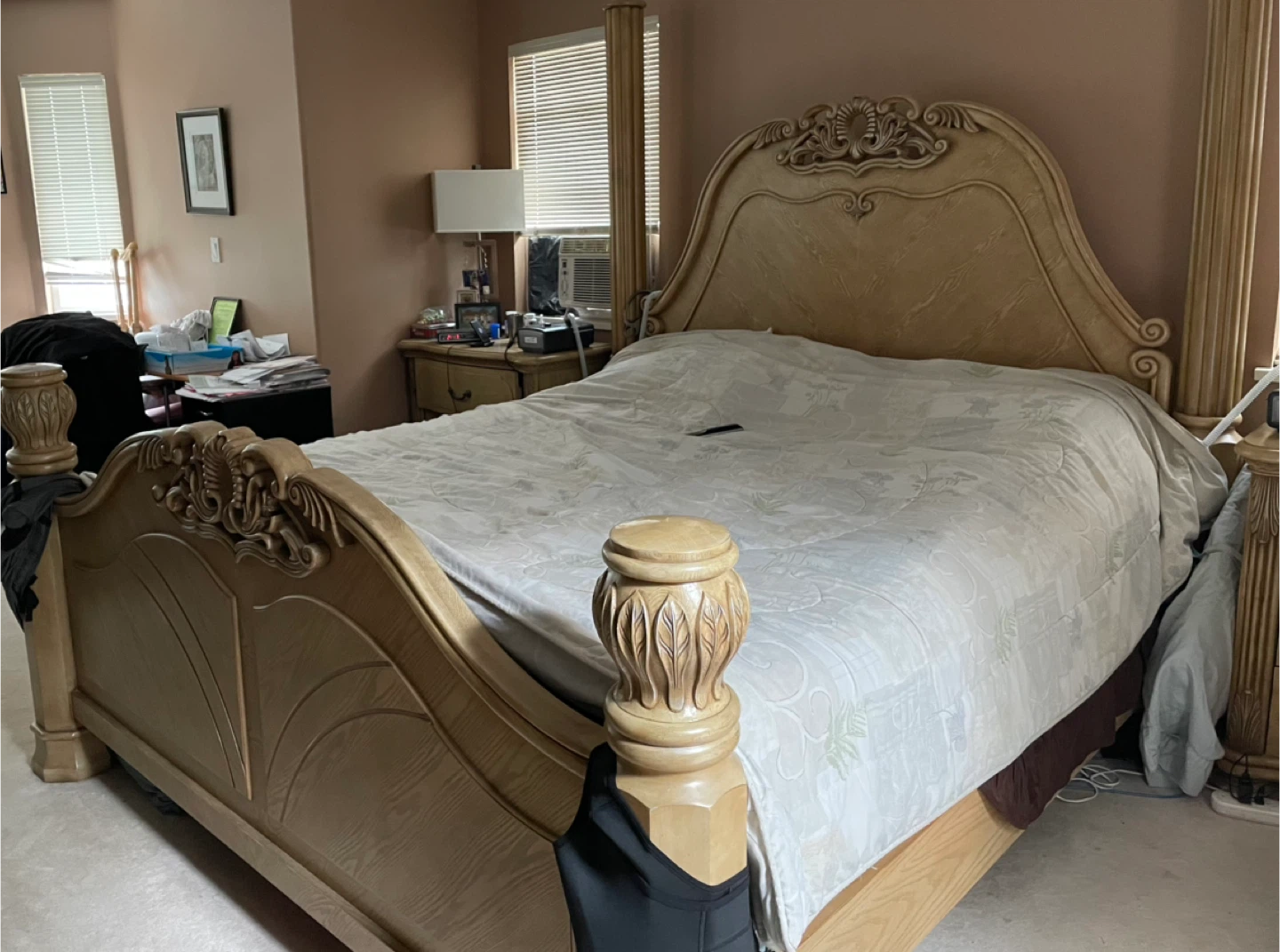 Antique-style Bedroom Set - photo 5