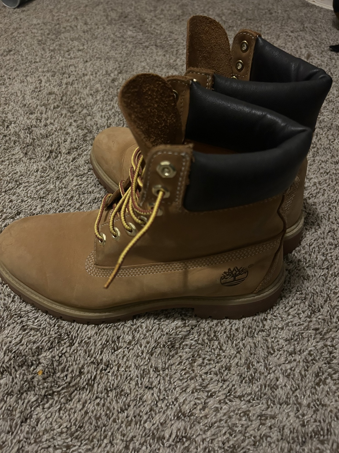 Timberland 6-inch Premium Waterproof Boots - Size 8.5 - photo 2