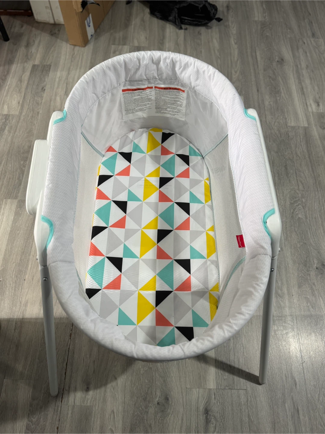 Fisher-Price Bassinet - Soothe 'n Snuggle