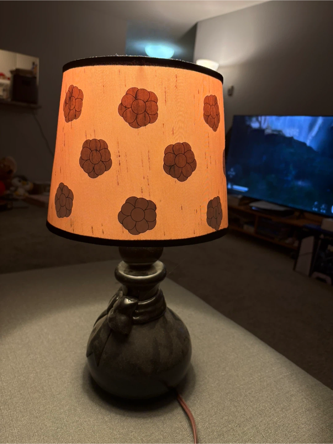 Table Lamp with Floral Pattern Shade - photo 3