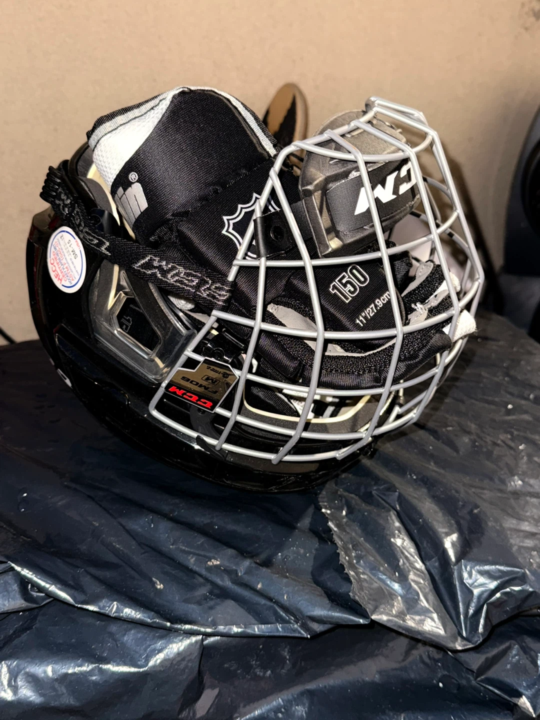 CCM Hockey Helmet 150 - Size 11"/27.9cm