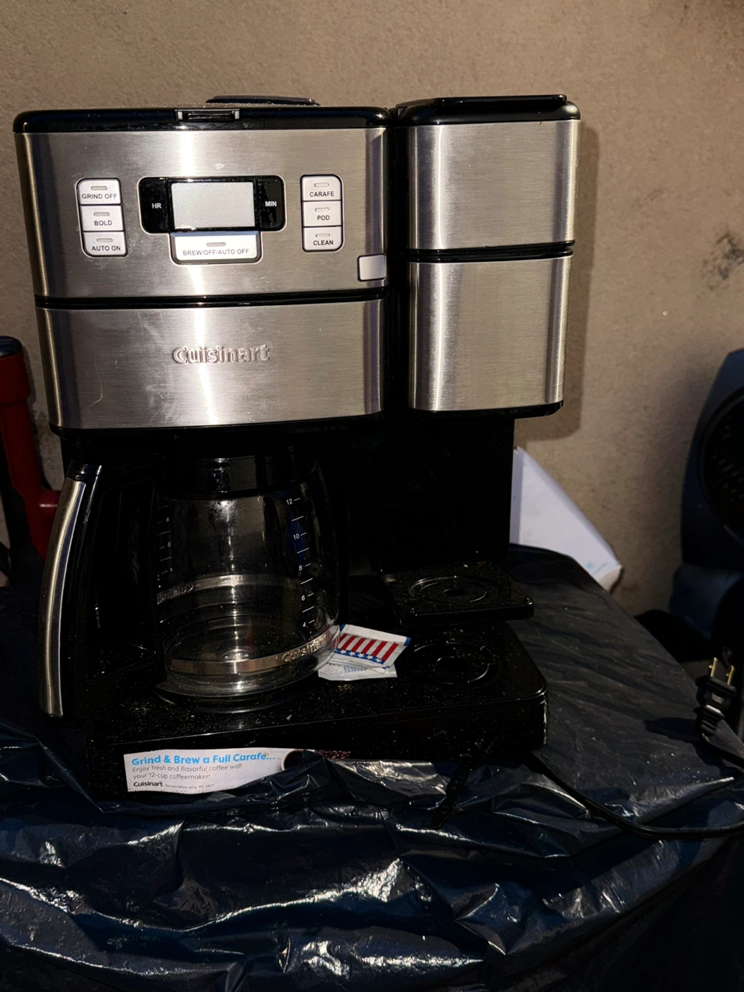 Cuisinart Grind & Brew Coffee Maker - photo 3