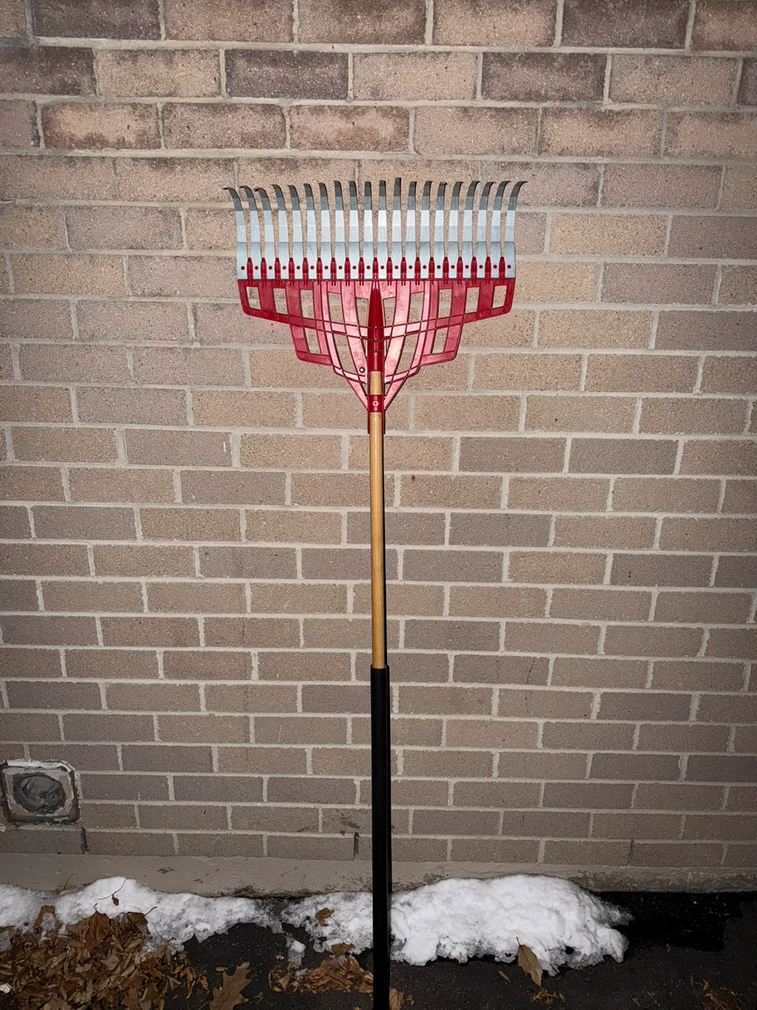 Red & Silver Metal Rake - photo 2