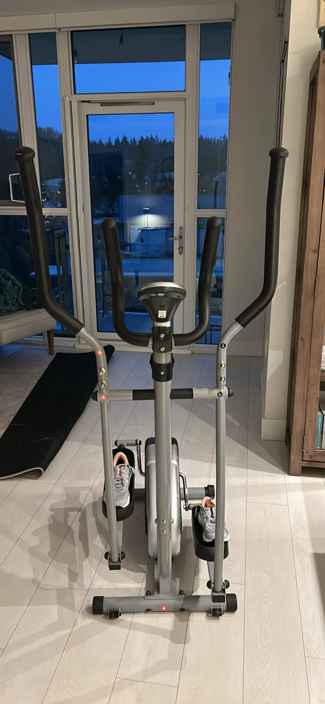 Sunny Health & Fitness Elliptical Machine