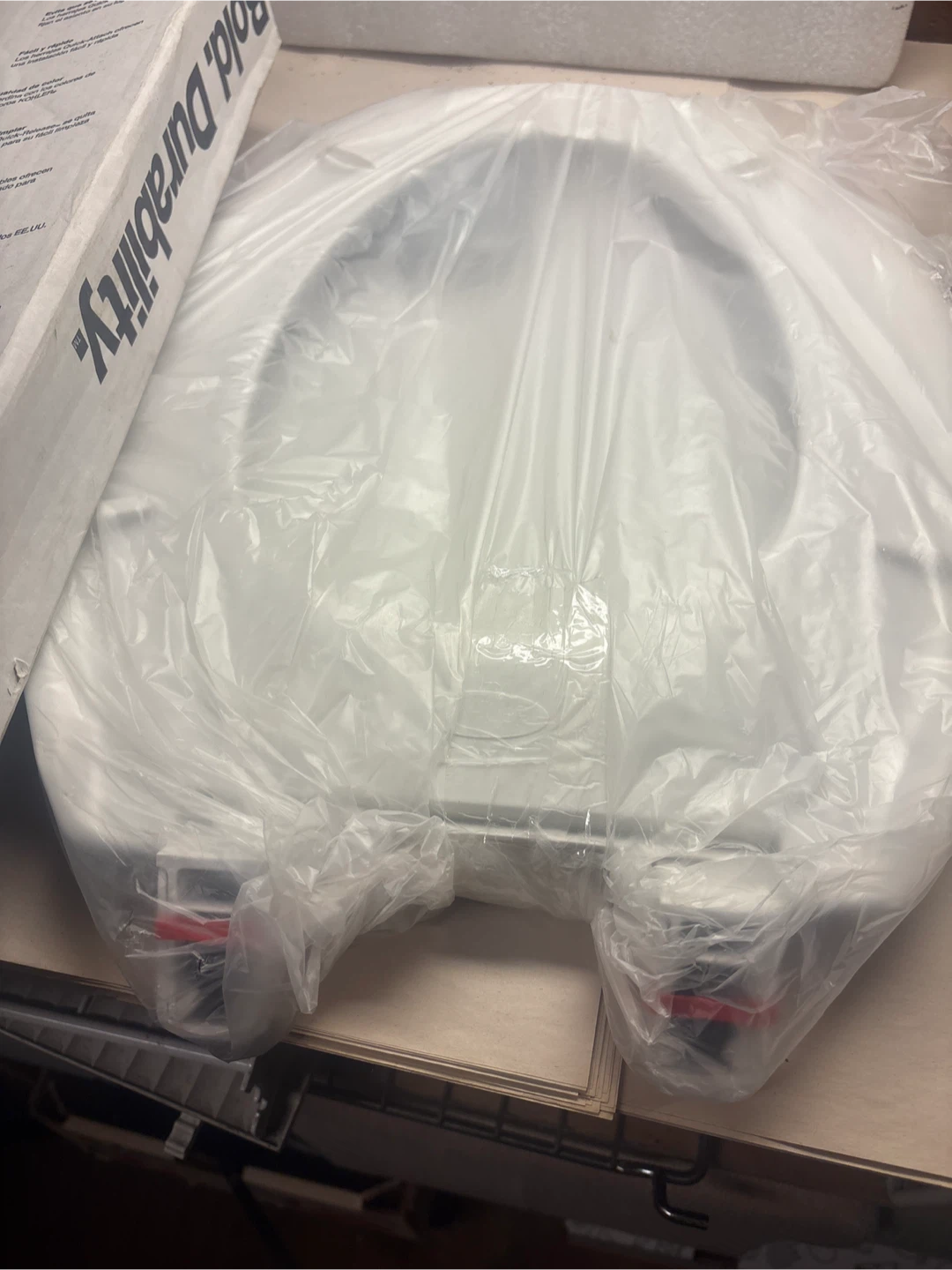 New Kohler Toilet Seat - Elongated - photo 5