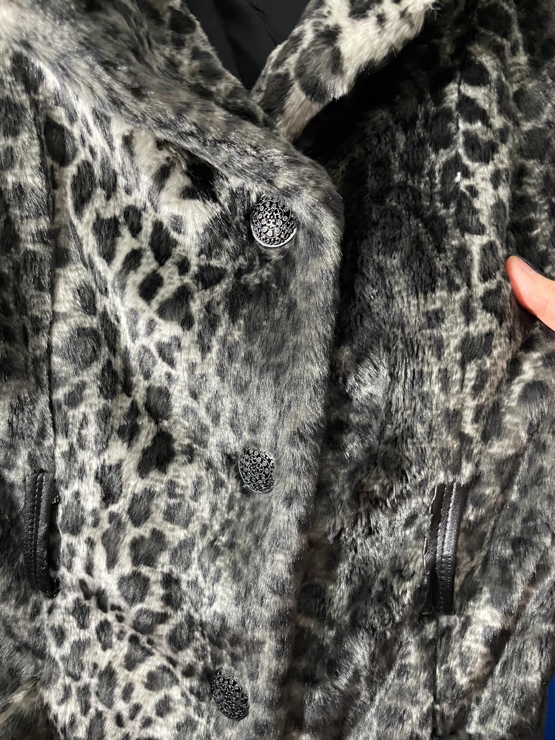 Faux Fur Leopard Print Coat - photo 2