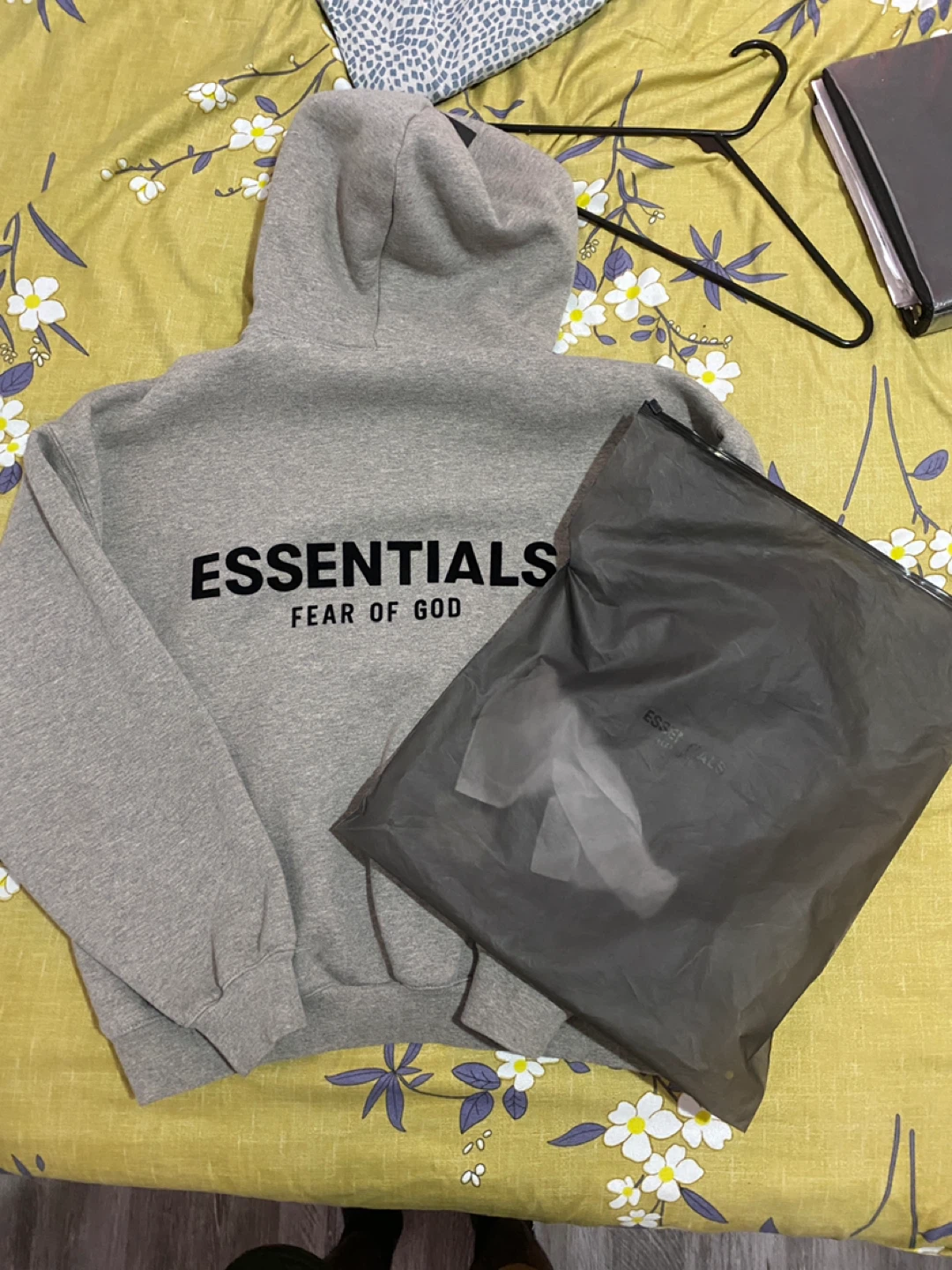 Essentials Fear of God Hoodie - XS - Grey