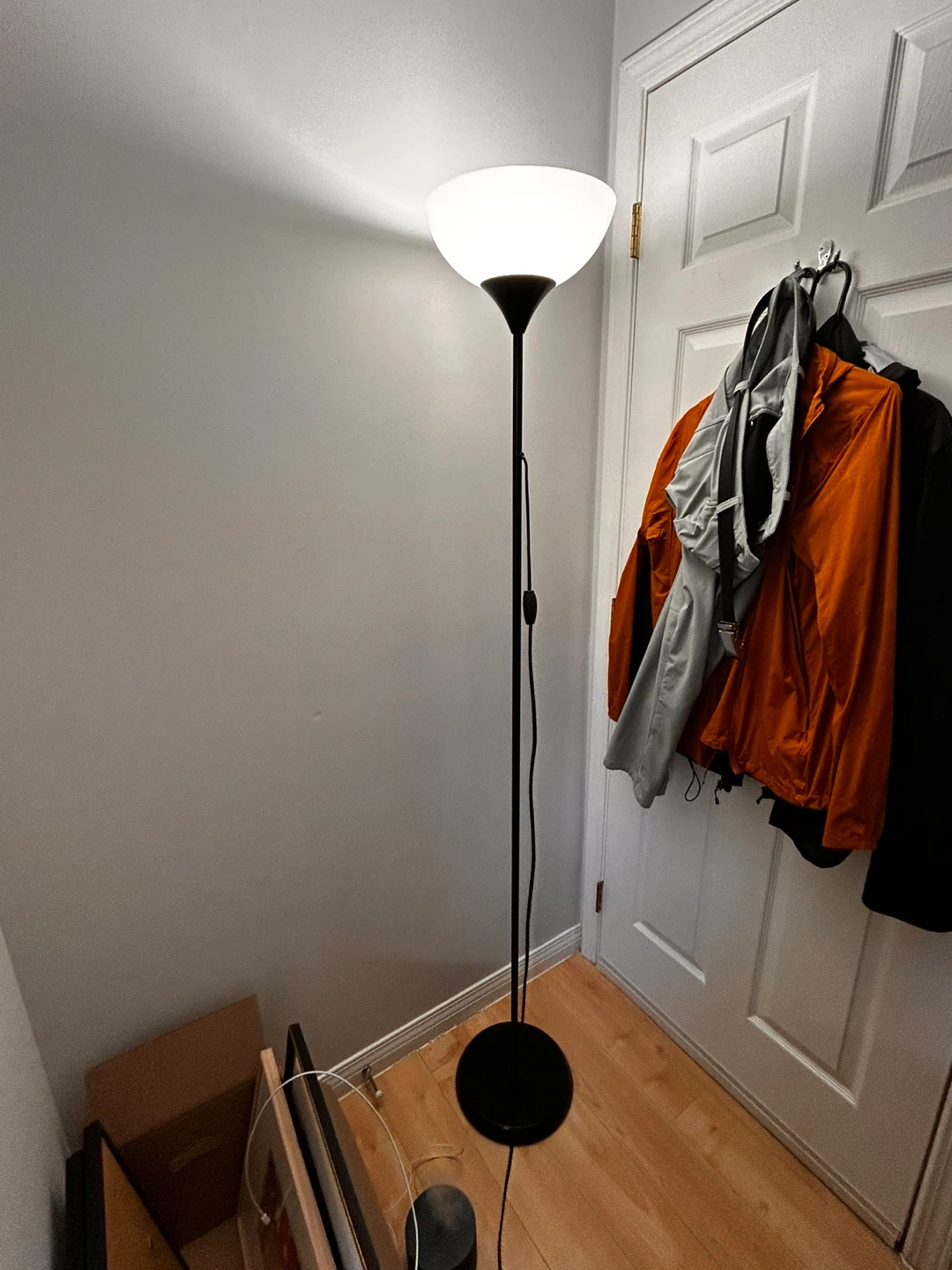 Black Floor Lamp - photo 3