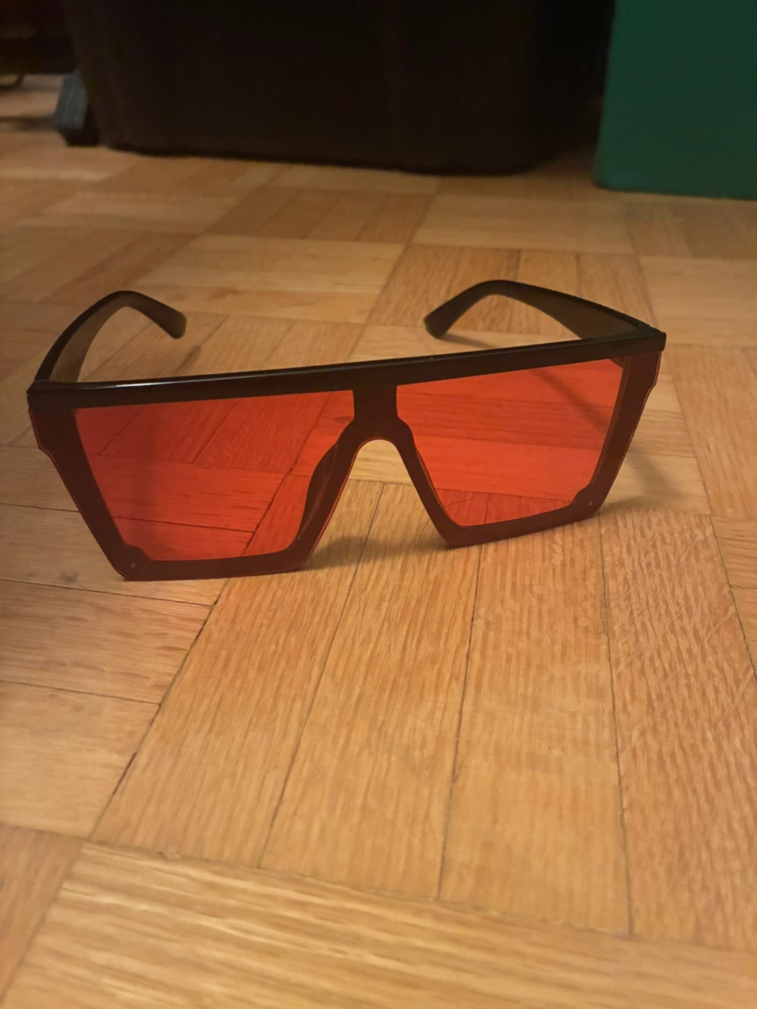 Red Tint Sunglasses - photo 2