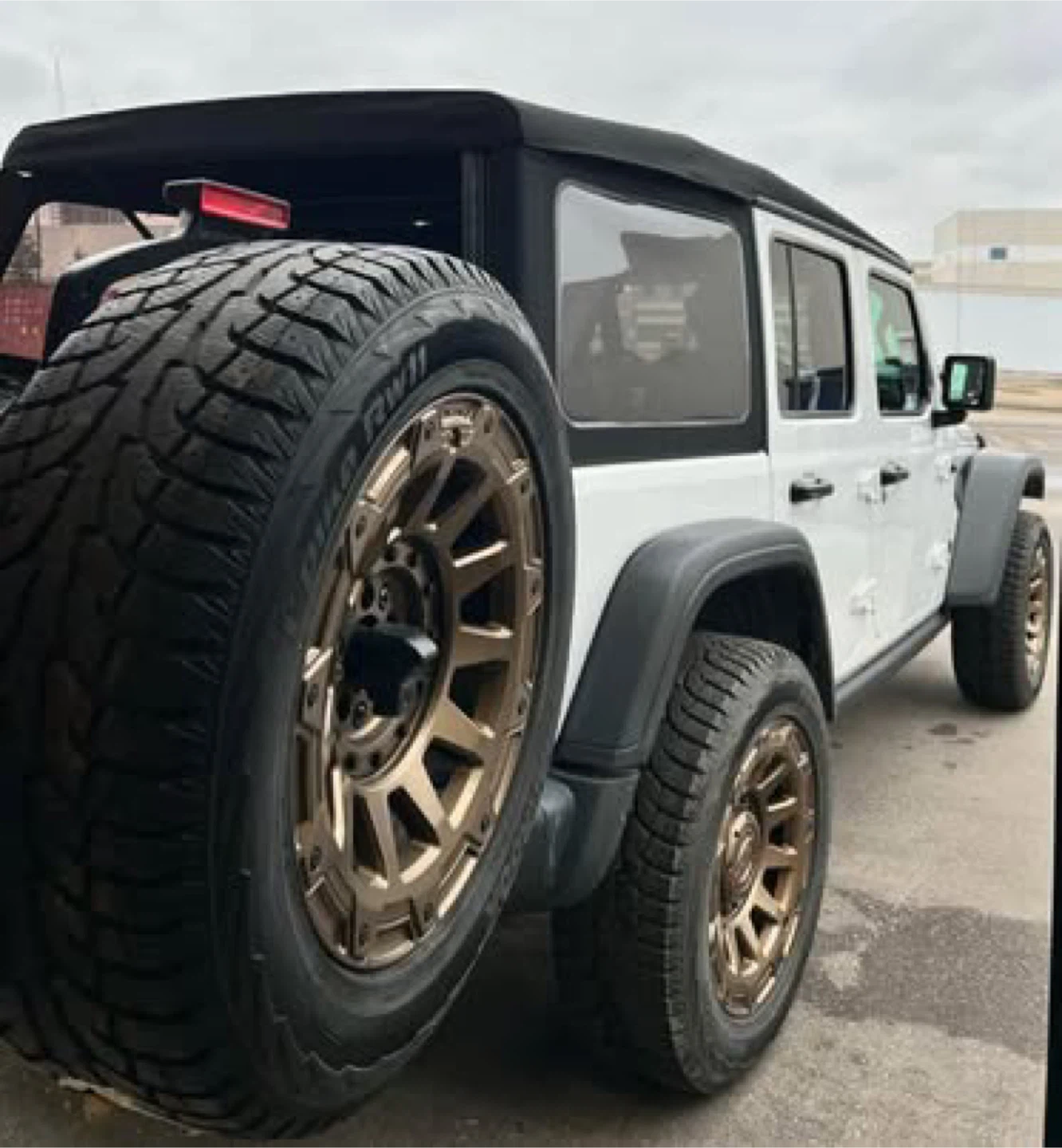 20” Gold Fuel Off-Road Wheels with Hankook Tires (5pcs)