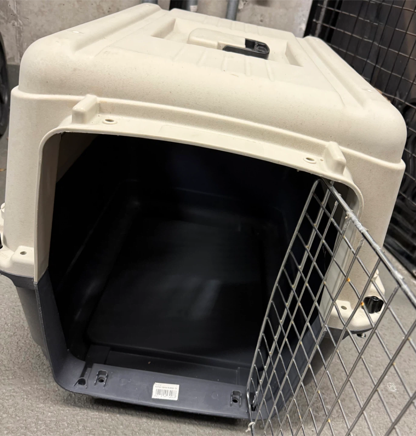 Pet Carrier - like new! - photo 2