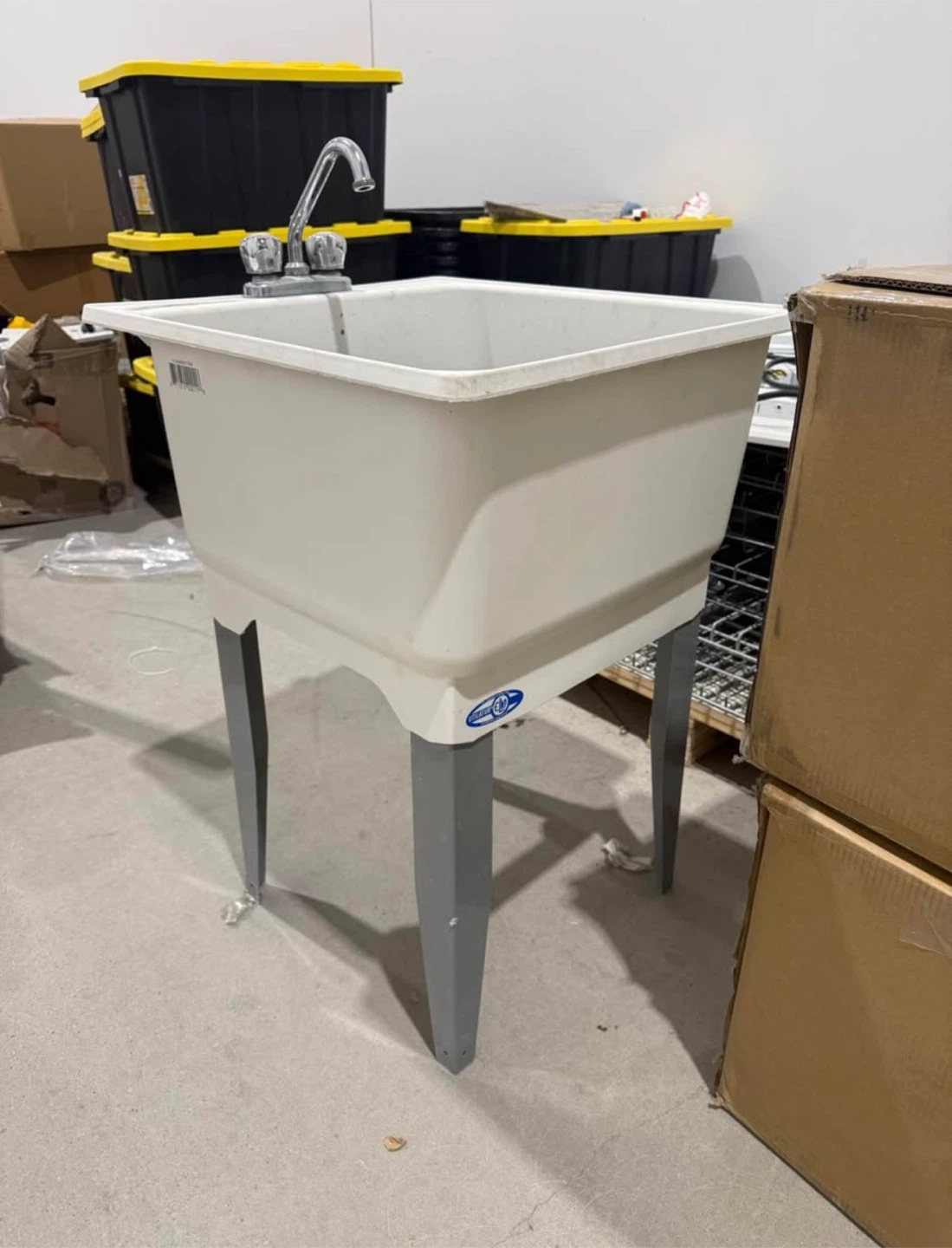 Laundry Sink / Tub with faucet