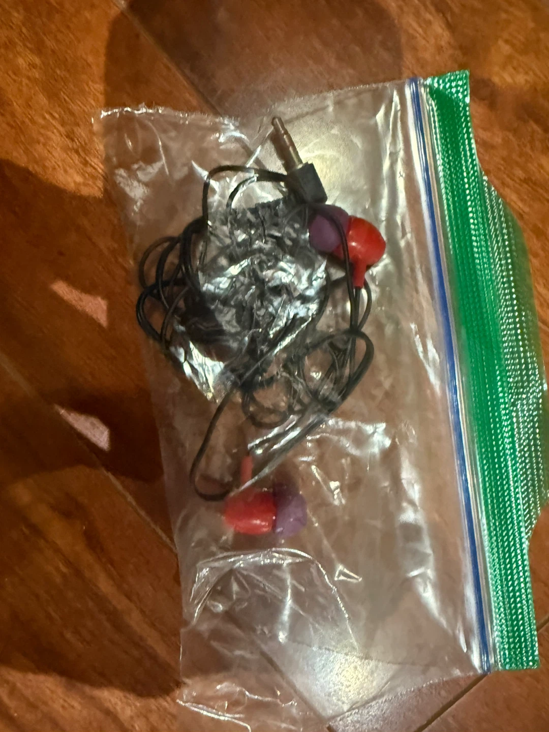 Red & Purple Earbuds #gifting - photo 2