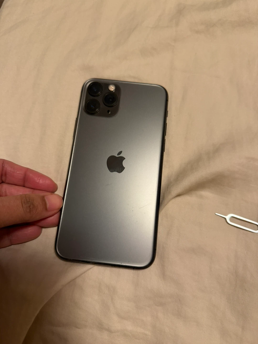 Apple iPhone 11 Pro - photo 2