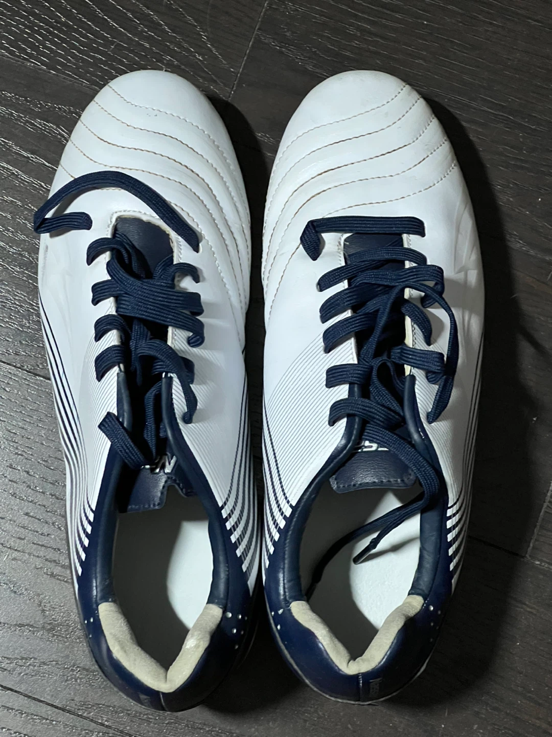 Soccer shors - White & Navy