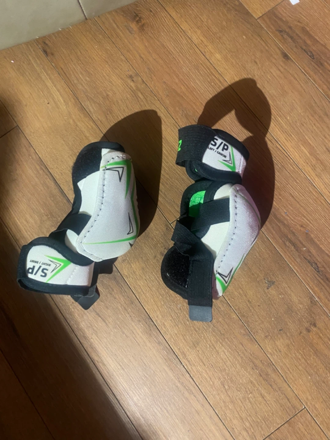 Bauer Vapor X Select Ice Skates ,Elbow Pads, shin pads - photo 2