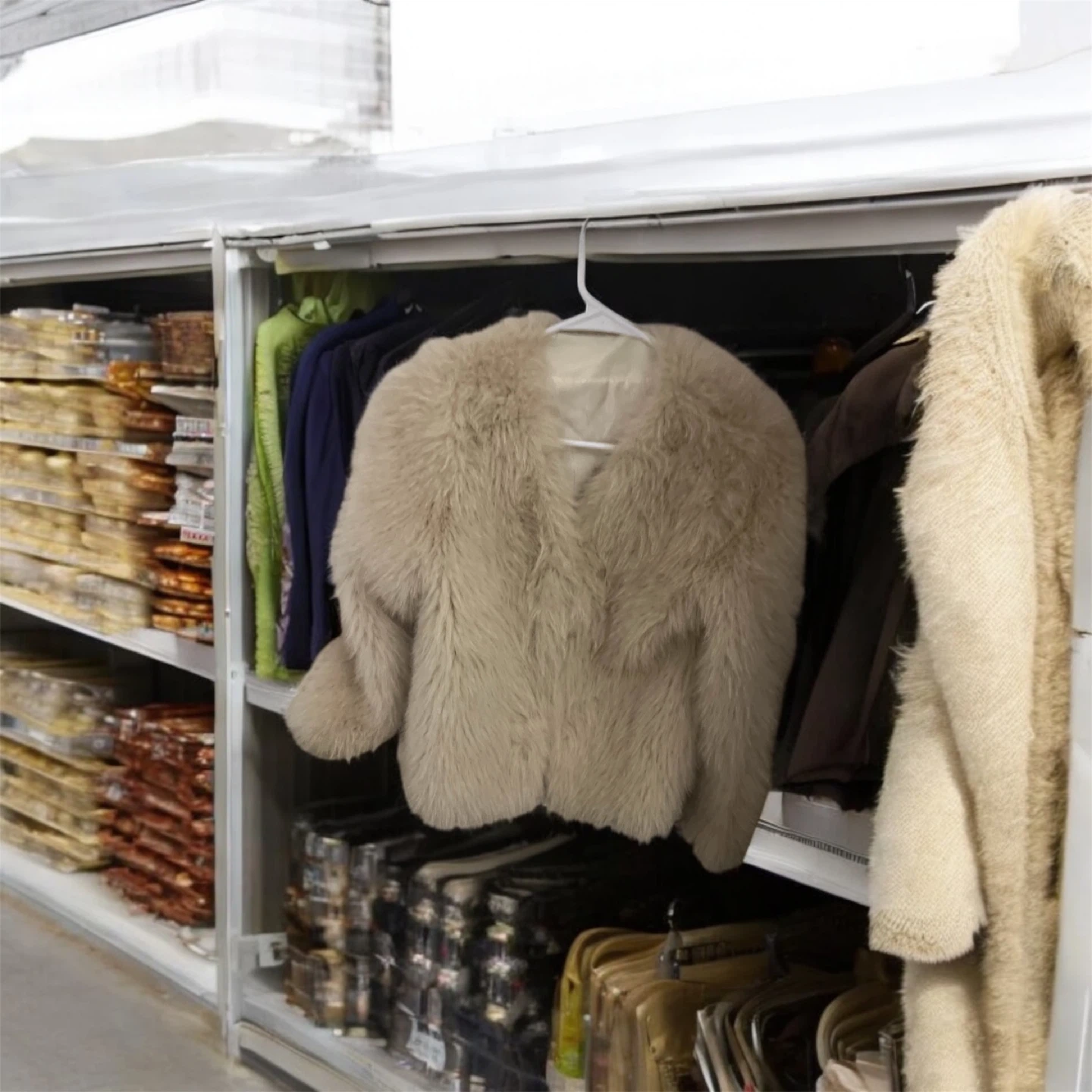DOMI RIGE  Fur Coat - Size M - photo 5