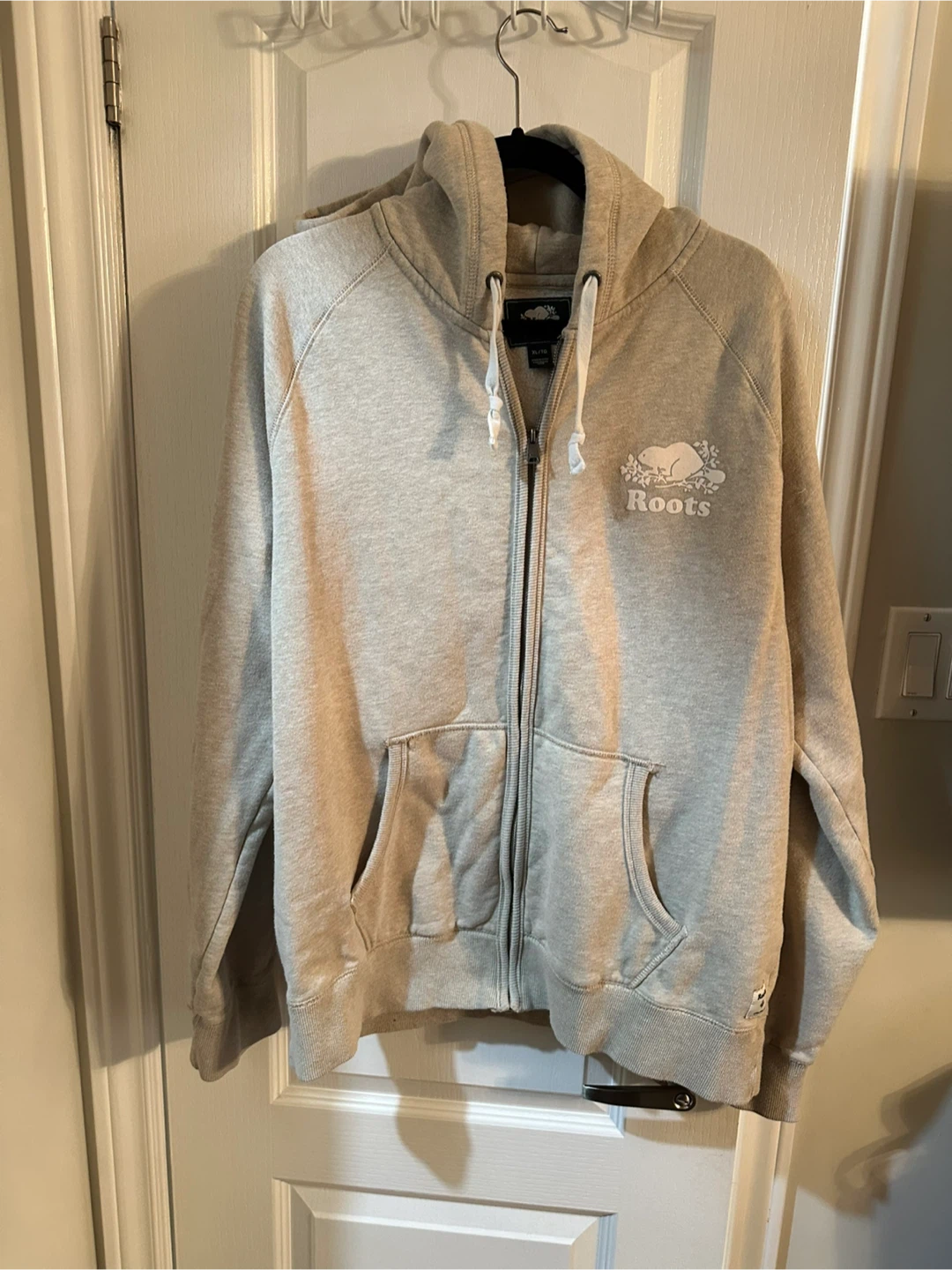 Roots Full Zip Hoodie - Size XL