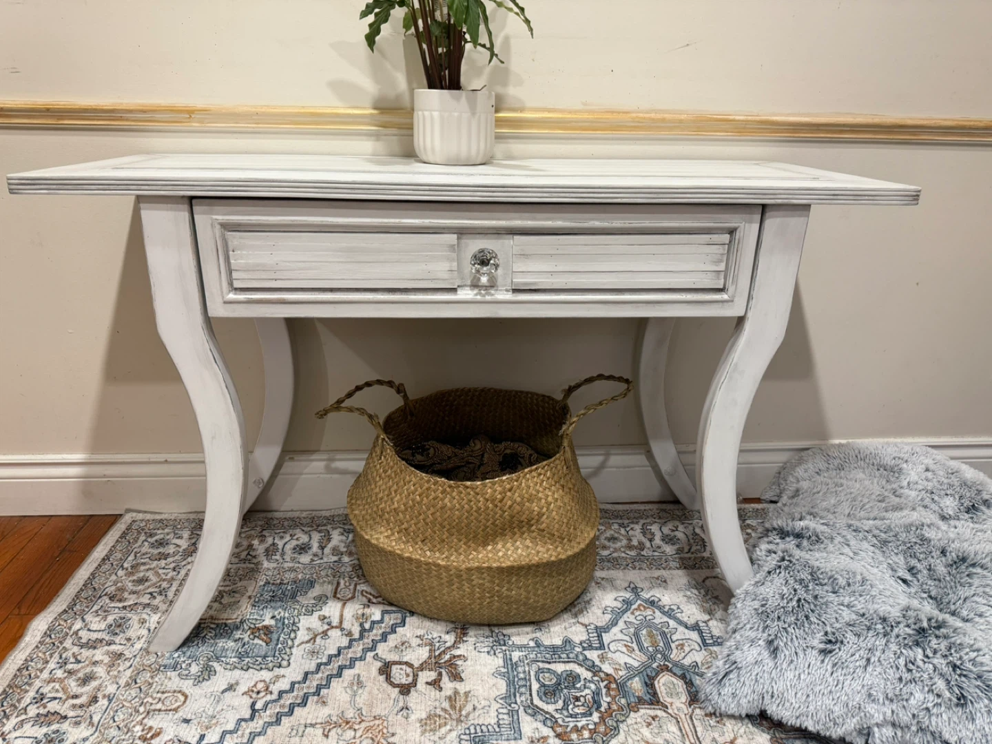 White Wooden Console Table - photo 4