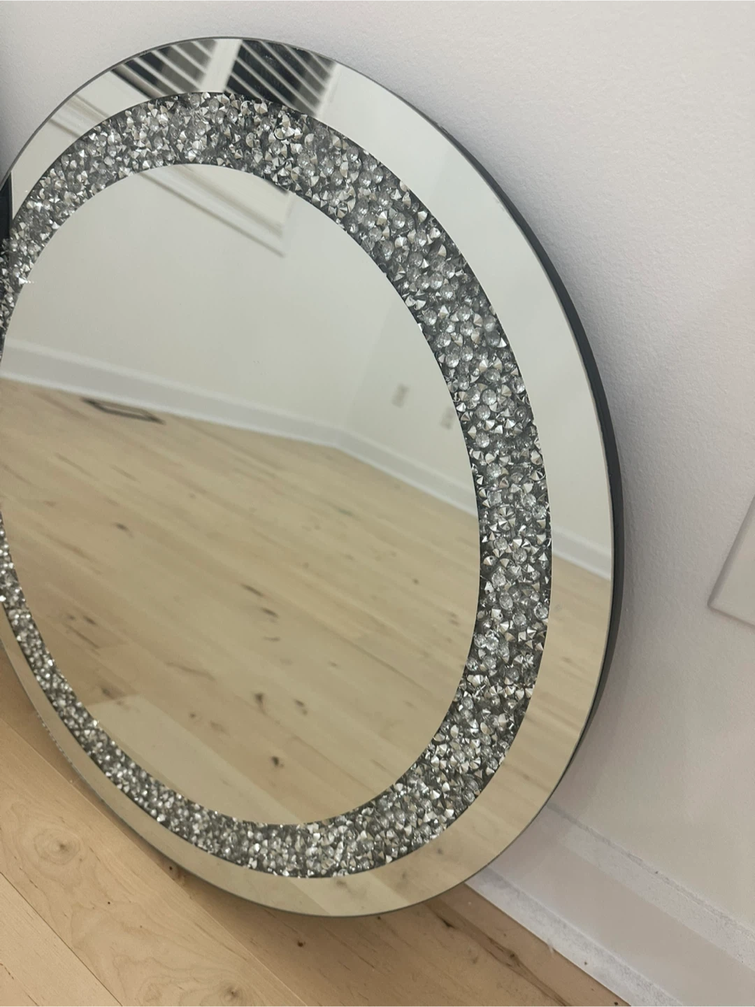 Round Beveled Mirror with Crystal Accents - photo 2