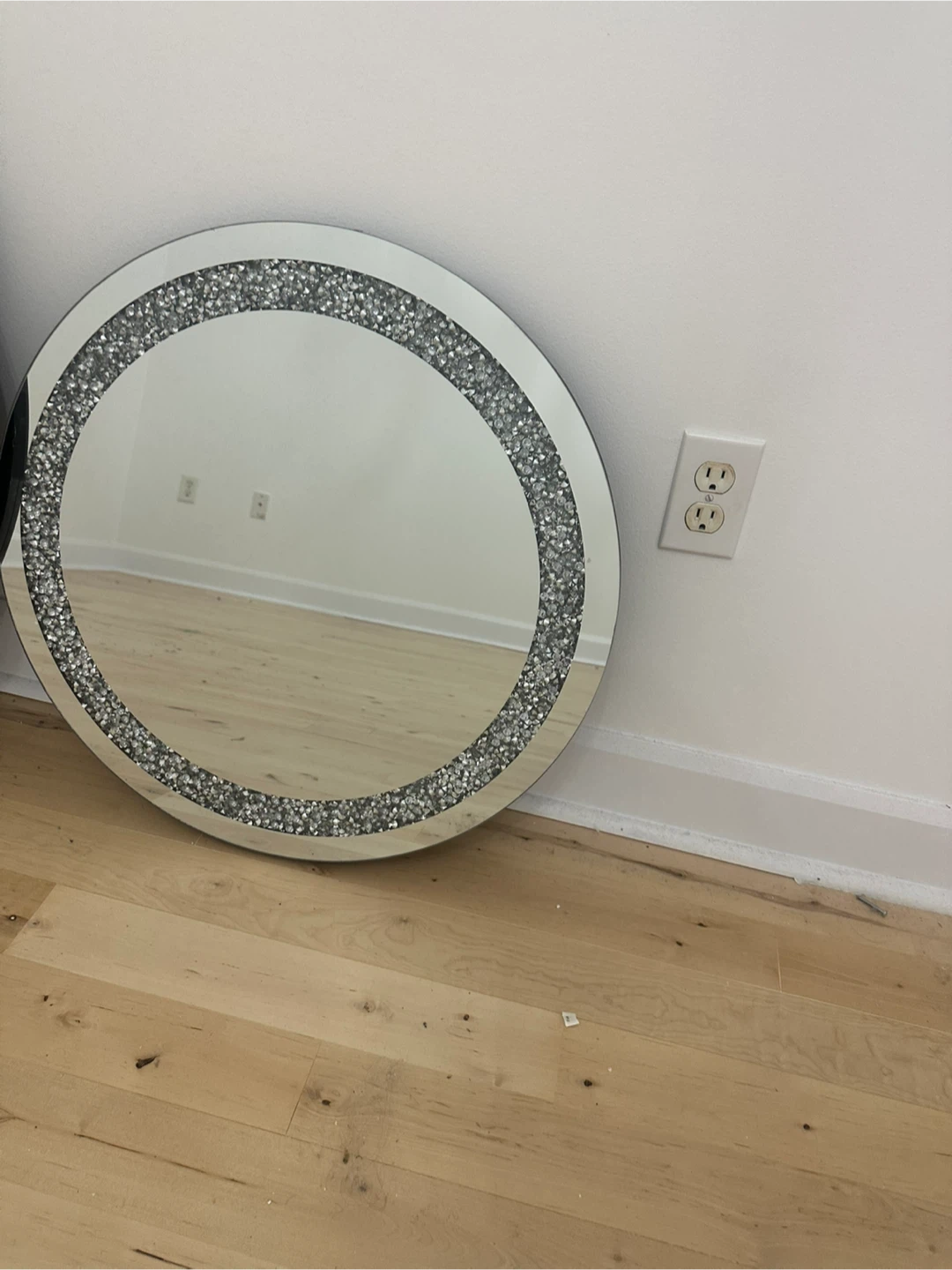 Round Beveled Mirror with Crystal Accents