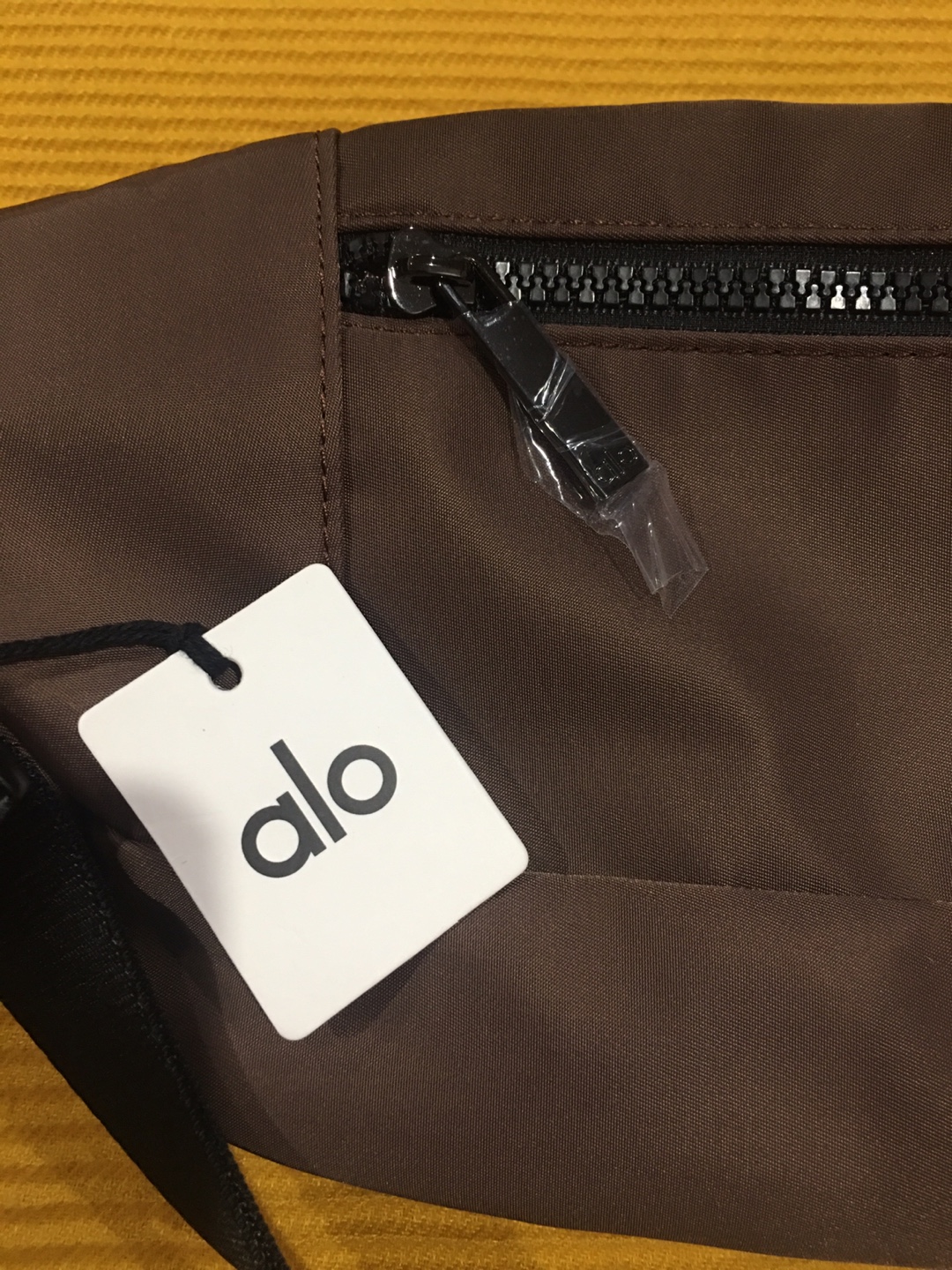 ALO Yoga Brown Belt Bag - photo 5
