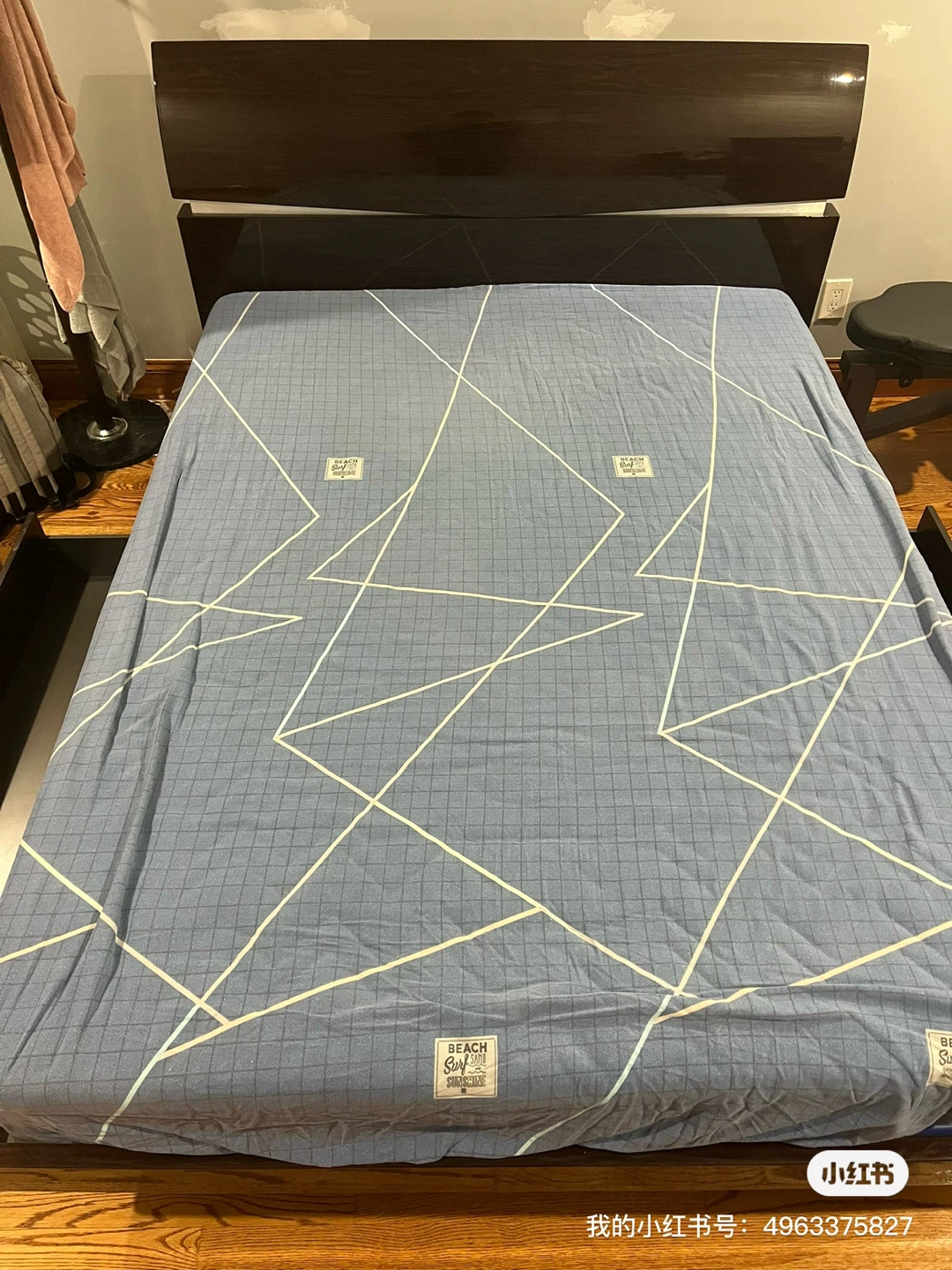 Queens size wooden bed dis-reassemble - photo 2