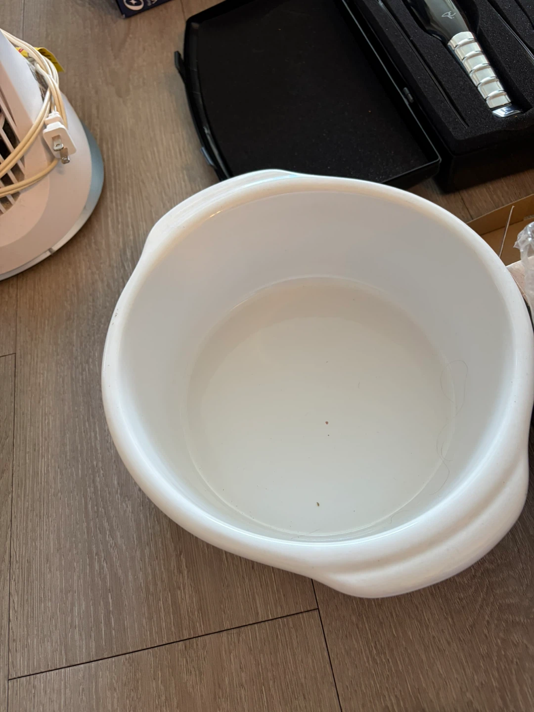 White Ceramic Casserole Dish - photo 2