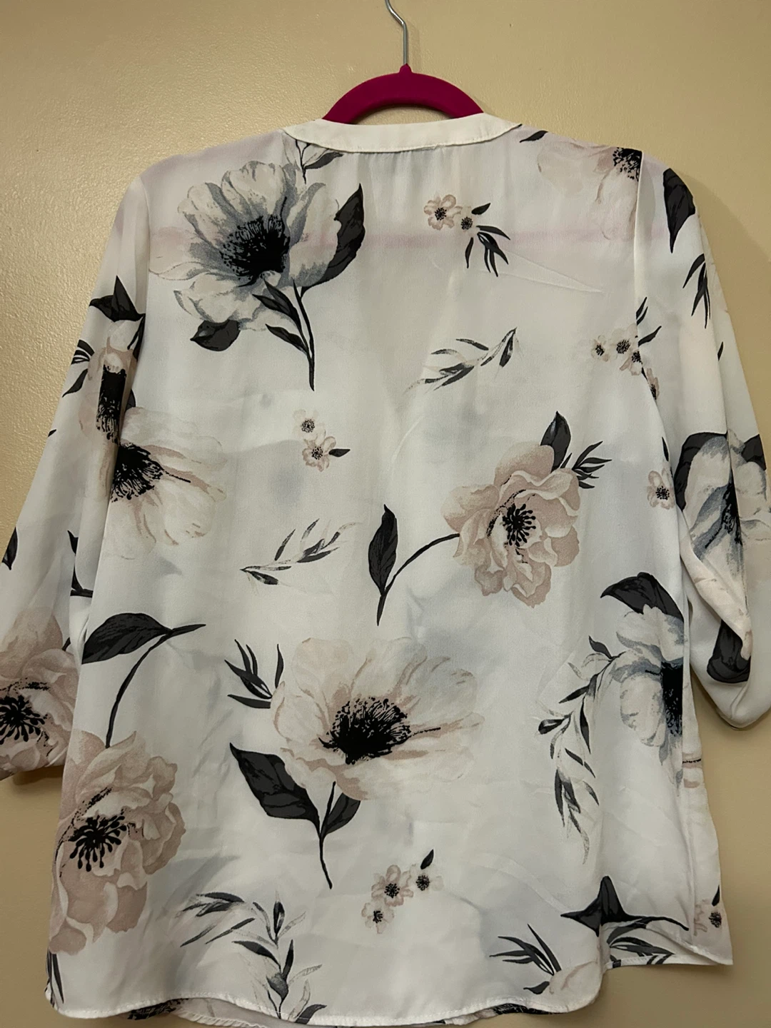 White Floral Pattern Blouse with Gold Zipper - photo 2