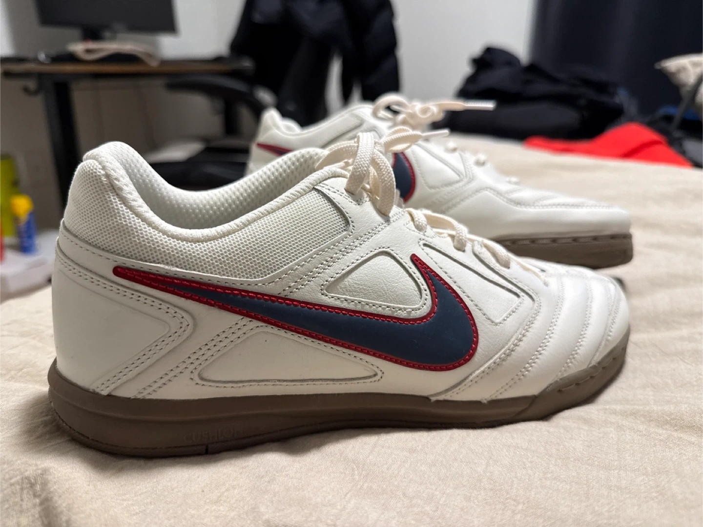 Nike Gato Leather Shoes - Size 9.5