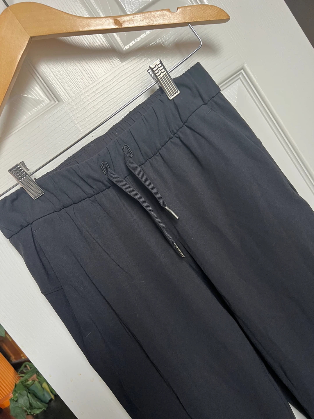 Lululemon Black Jogger Pants - Size 4 - photo 2