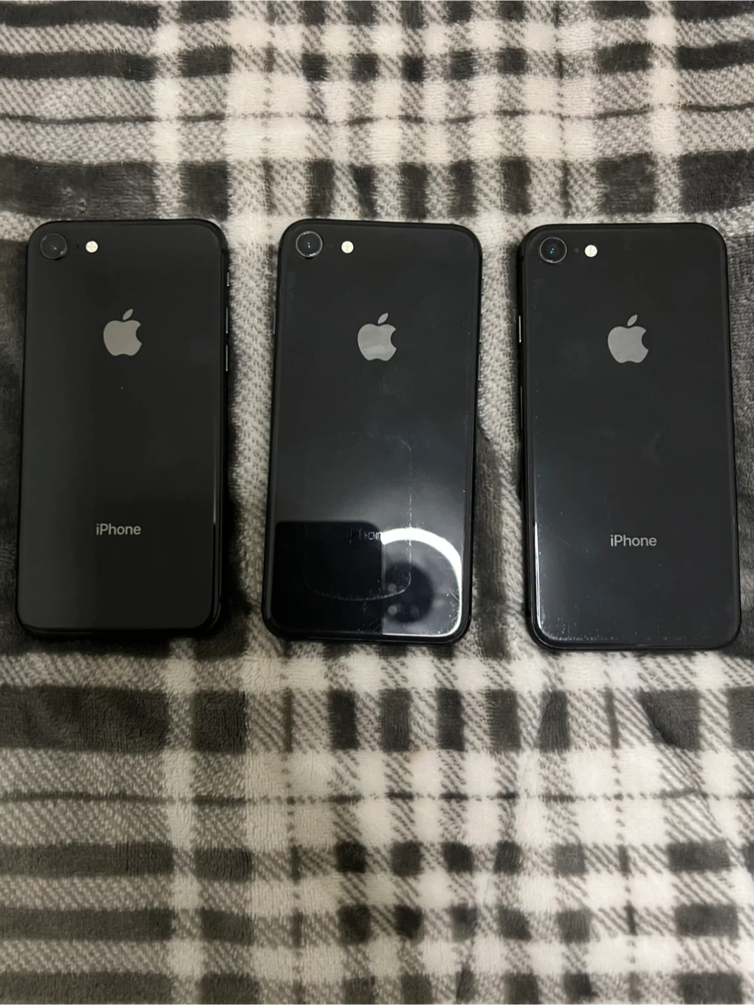Apple iPhone 8 all three for $150 excellent condition - photo 2