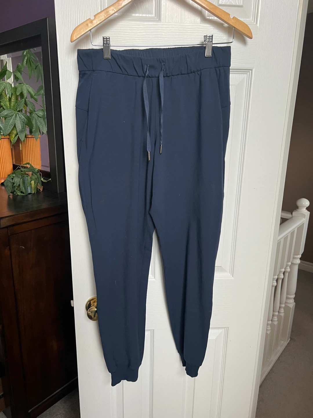 Lululemon Jogger Pants, Size 6, Navy Blue