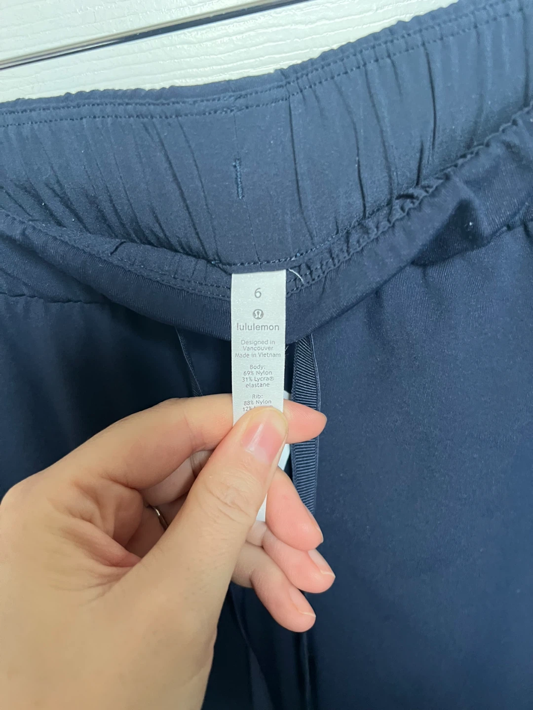 Lululemon Jogger Pants, Size 6, Navy Blue - photo 3