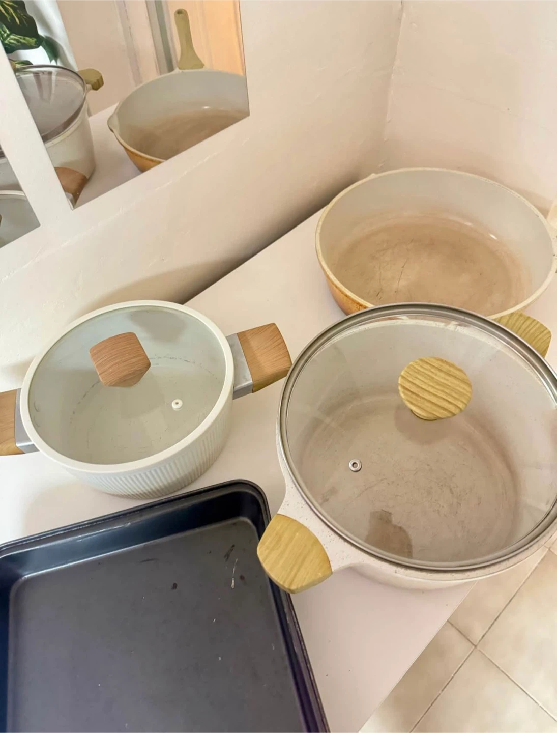 Used Pots and Pans Set