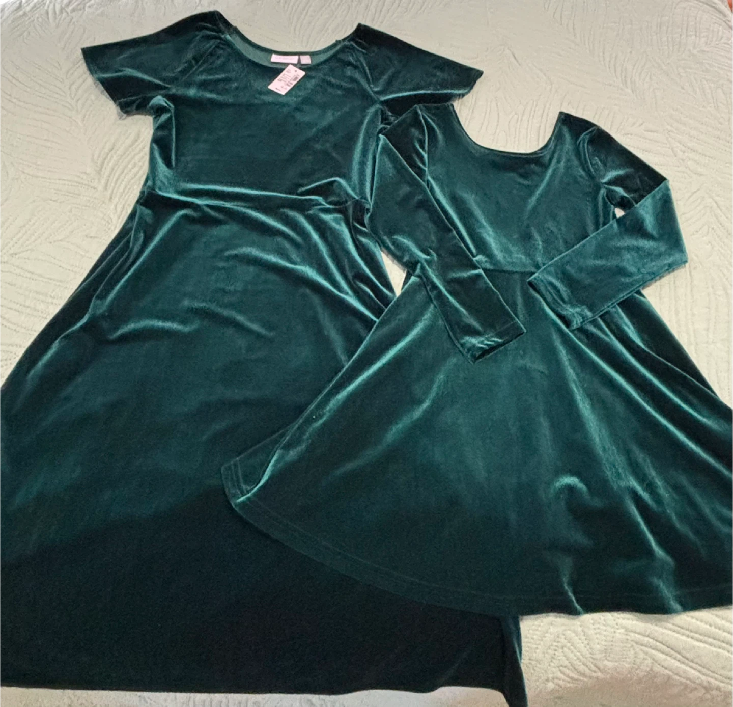 Green Velvet Dress mother-daughter set, both for 60$!