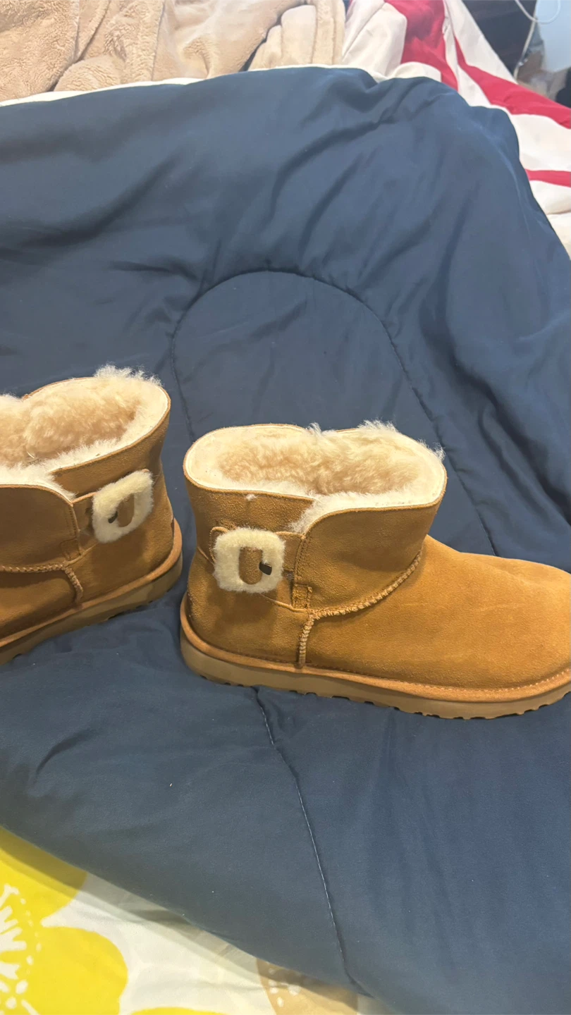 UGG Kids' Bixbee Boot - Size 9 - photo 2