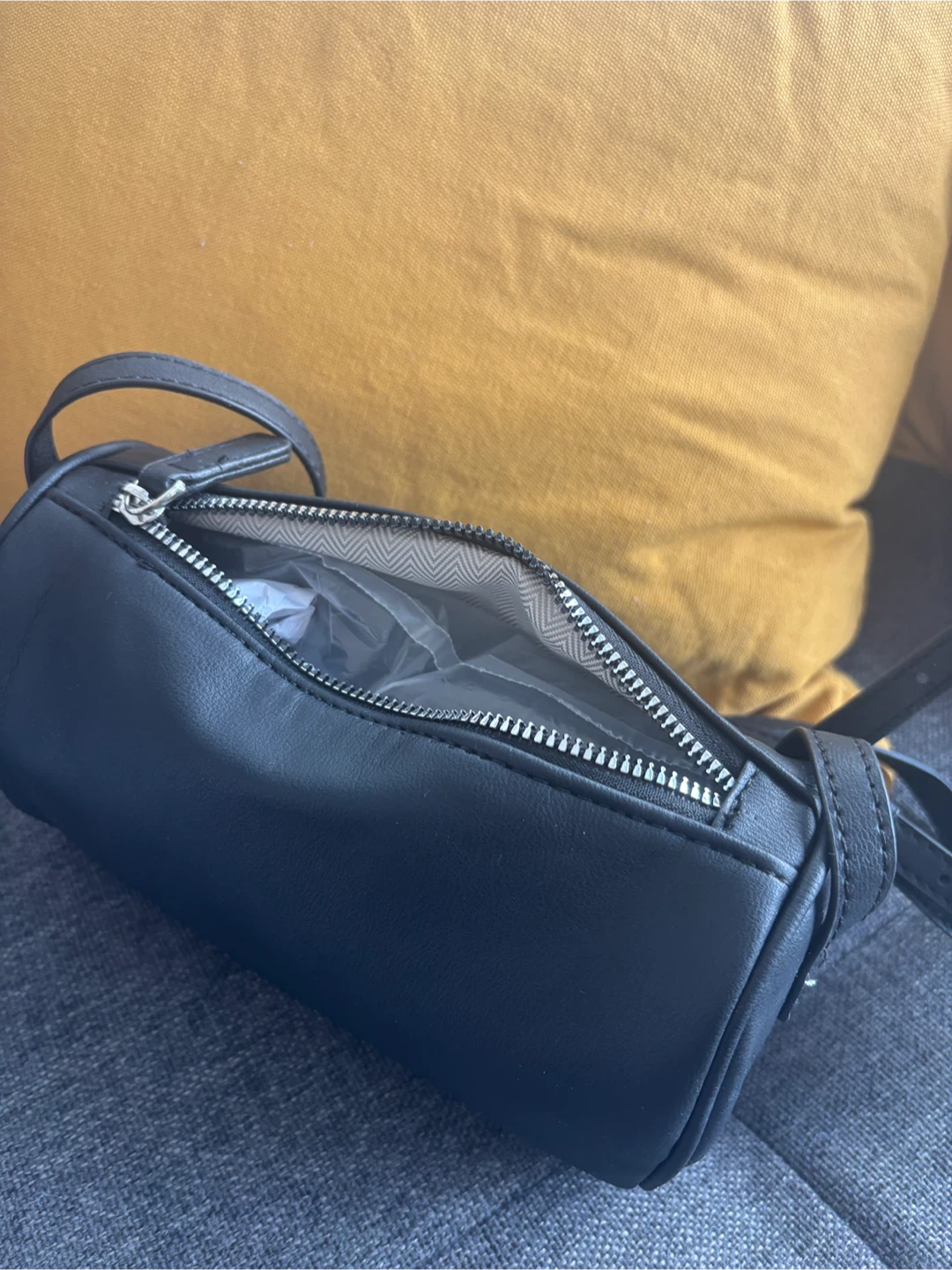 The row '90s leather inspired shoulder bag, black purse - photo 2